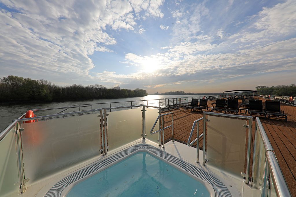 Sun deck