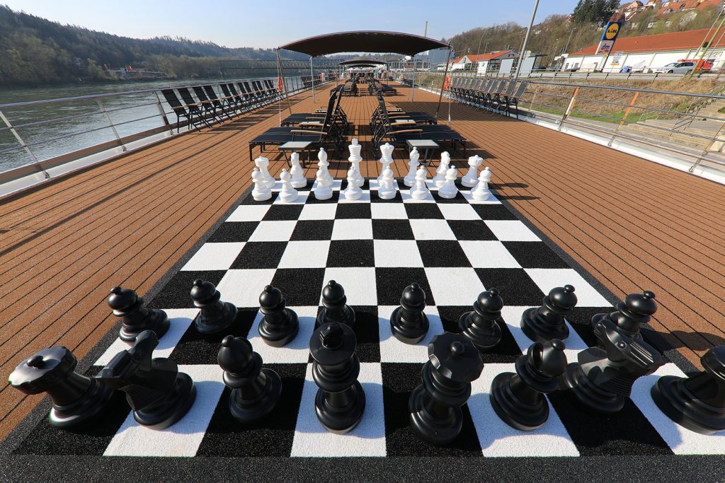 Sun deck