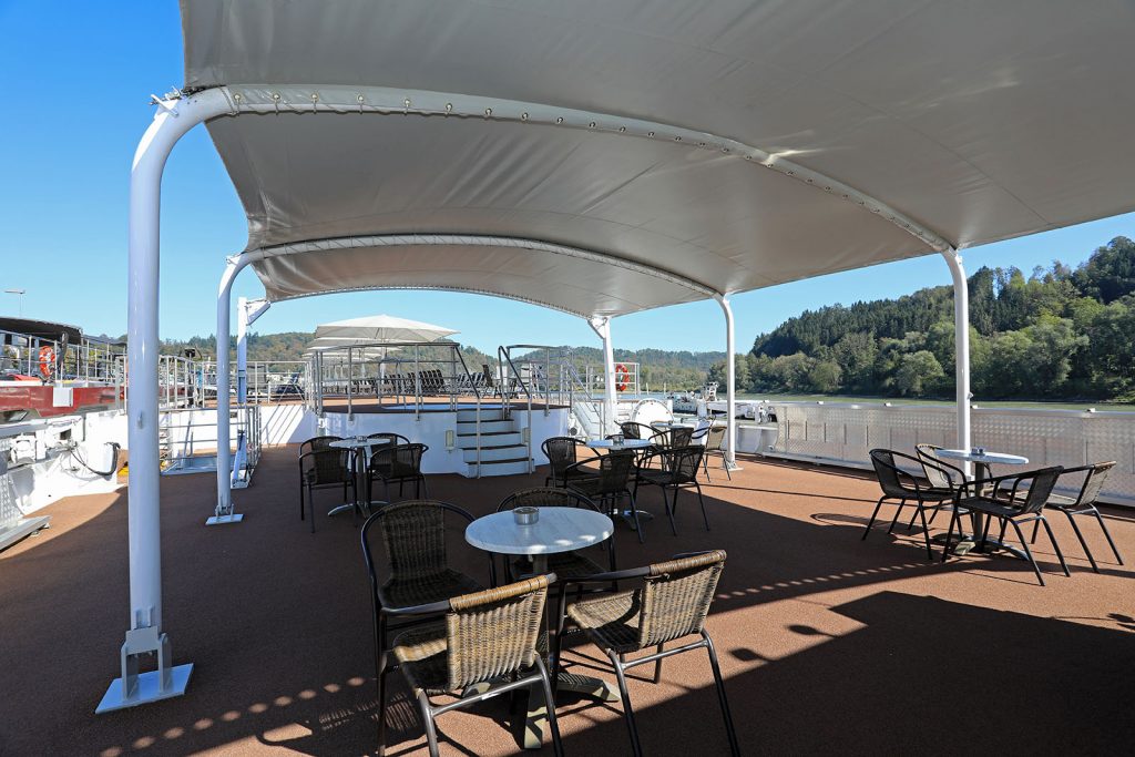 Sun deck