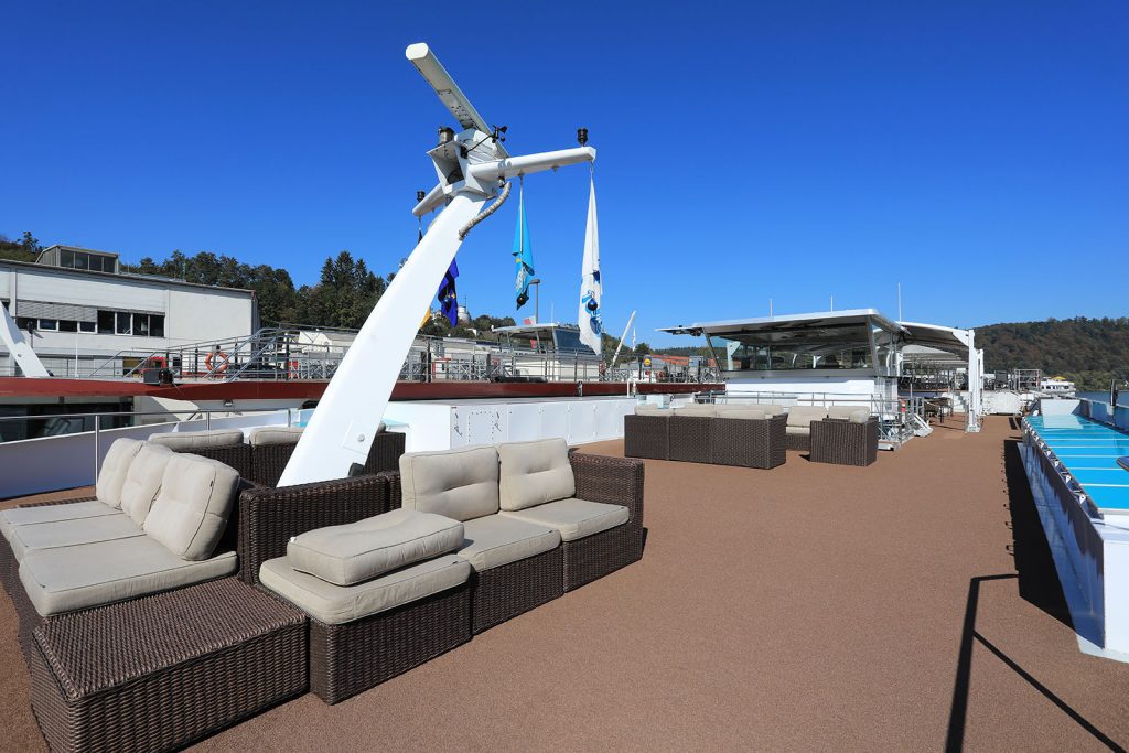 Sun deck